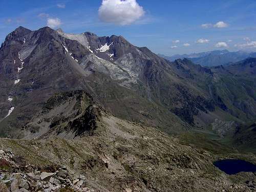 The southwest face of massif...