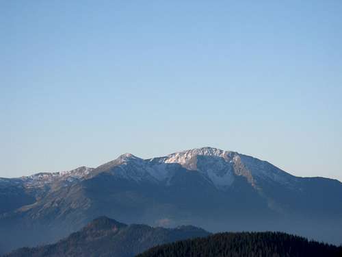 Pietrosu peak (2 303m)
