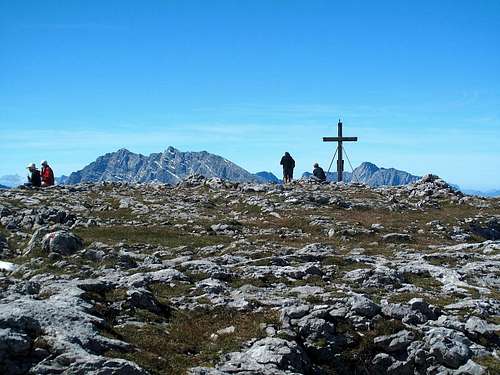 The summit of Hohes Brett, with Watzmann and Hochkalter showing up from behind