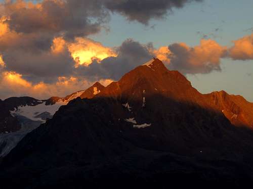 Ramolkogel (3550m) Alpenglow at 8pm