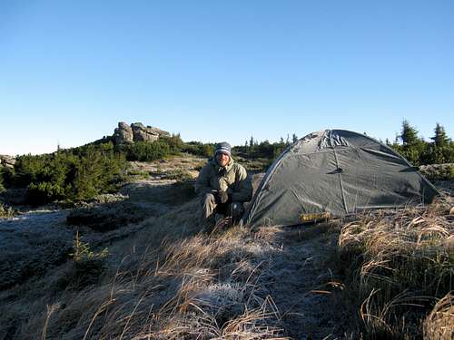 Unforgettable camping at the top of Hnitessa summit