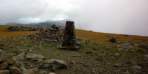 Pillar summit cairn
