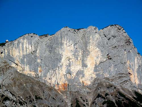 Close-up on the south face of the Berchtesgadener Hochthron (1972m)