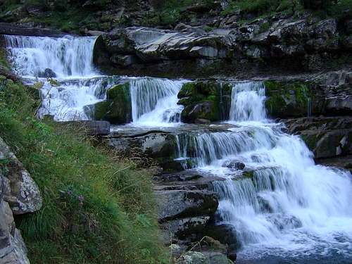 The waterfalls of Gradas de...