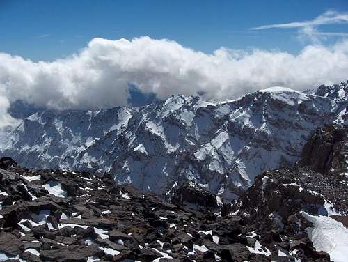On the saddle between Toubkal and Toubkal west