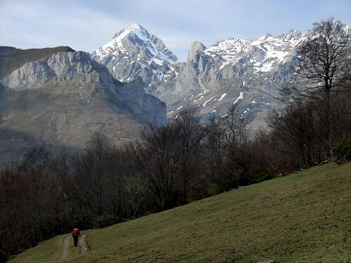 Central massif from Coriscao slopes