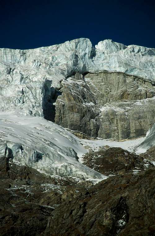 Weisshorn: Bis Glacier seracs
