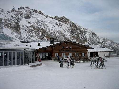 Ski lodge on the Zugspitze