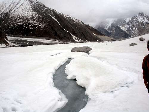 Vine Glacier, Pakistan