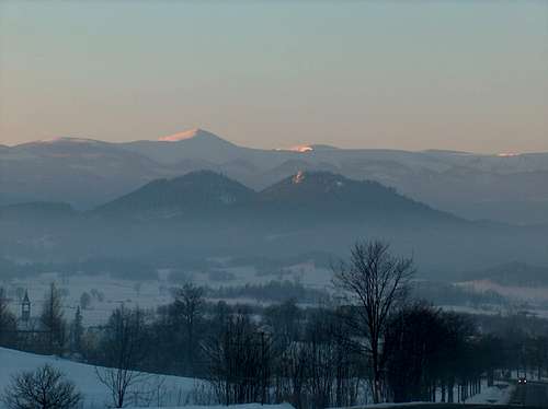 Śnieżka and Sokoliki in the sunrise