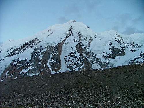 Unnamed Peak on Gondogoro Glacier