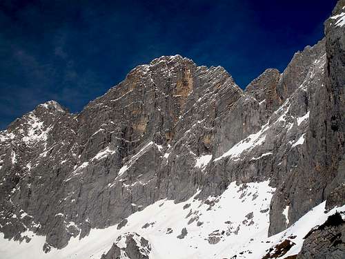 The south face of Hoher Dachstein (2995m)