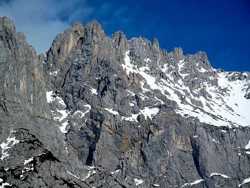 The very rugged west ridge of Scheichenspitze (2667m)