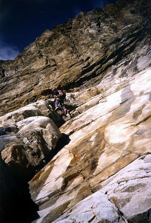 FREE CLIMBING on the first SPUR of MONT ROUGES of TRIOLET 