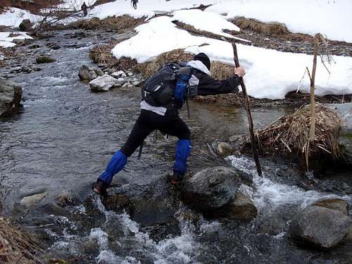 Stogovo: Crossing Garska river