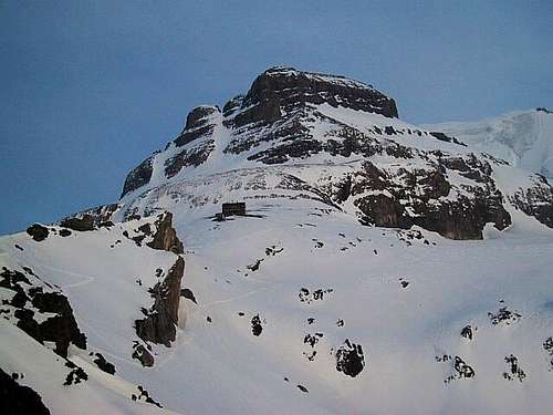 Bluemlisalp hut and...