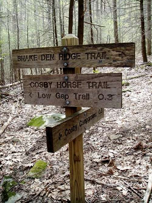 Sanke Den Ridge Trail Sign