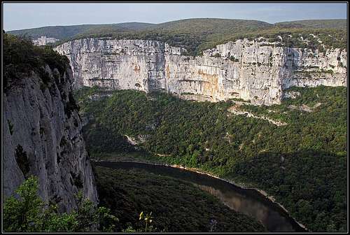 The walls of Ardeche canyon