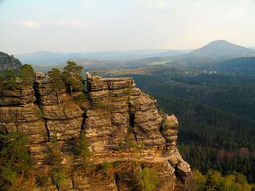 The cliffs to the right-hand side of Pravčická brána (Prebischtor)