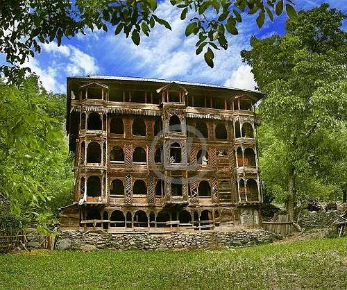 Leepa Azad Kashmir Pakistan is also famous for its typical Kashmiri style of architecture, mostly in the form of 3 to 5 storied wooden houses. 