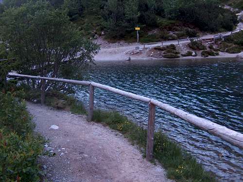 Shore of Zelene Pleso 