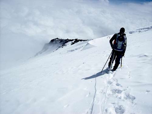 Elbrus north route traverse