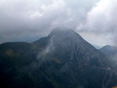 Lumkofel (2286m) see from the...