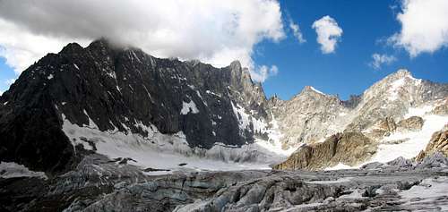 The north wall of Aiguille de Leschaux