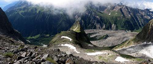 The couterfort where Monzino hut is placed.
