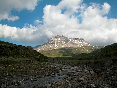The high peaks of Vardoussia...
