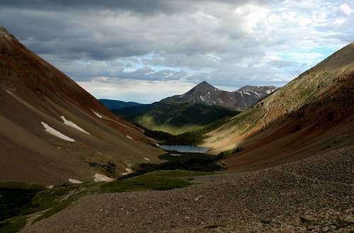 The trail in the upper Navajo Basin