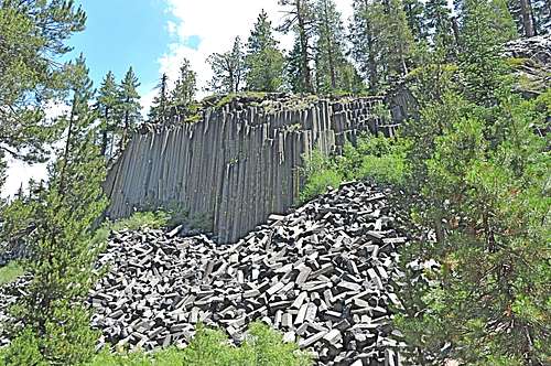 Devil's Postpile and the base