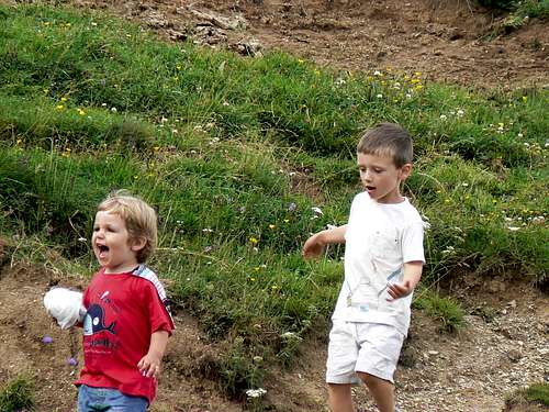 Running with my cousin (Azet ridge)