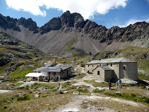 Alpine REFUGES in the Aosta Valley  (Saint Barthélemy Valley) 