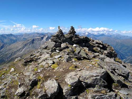 The summit of Grauleitenspitze (2893m)
