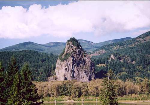 Beacon Rock from the Oregon...