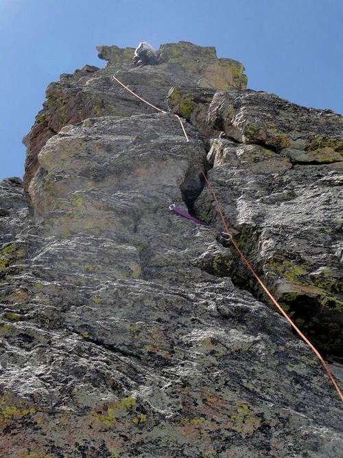 P5 at the face runout above the offwidth crack