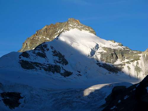 Early morning close-up on Pointe de Zinal (3783m)