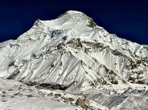 Tragedy above the clouds in Tibet - Mt Cho Oyu