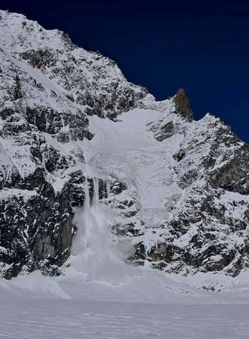 Avalanche at Dent Blanche