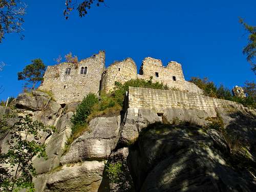 The castle ruins on Mount Oybin