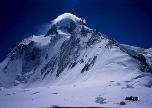 Gasherbrum 1 and 2 share a...
