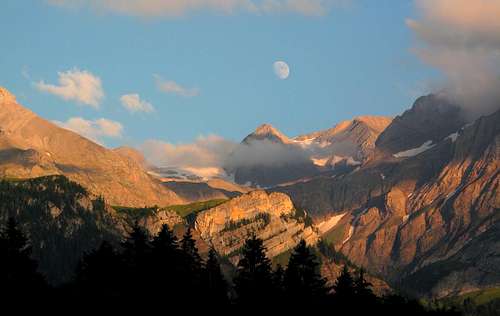 Moon and evening light above the Wildhorn group