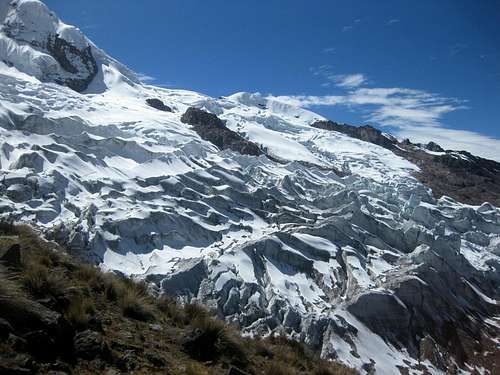 The wild glacier between Ausangate and Mariposa