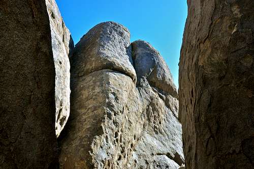Southern Alabama Hills Formations
