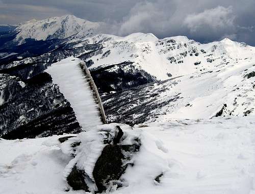 Rocca Pianaccia summit in winter time