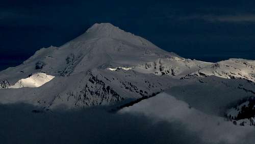 Dark Shadows over Glacier Peak