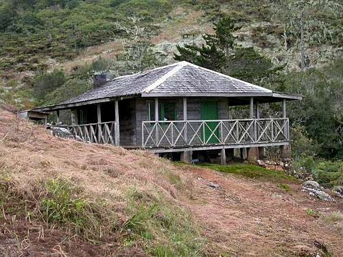 Lichenya hut