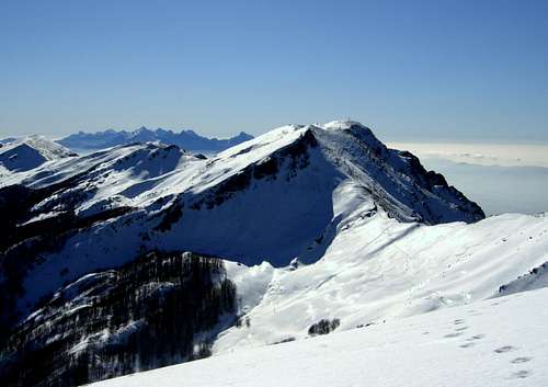 A winter image of Monte Marmagna