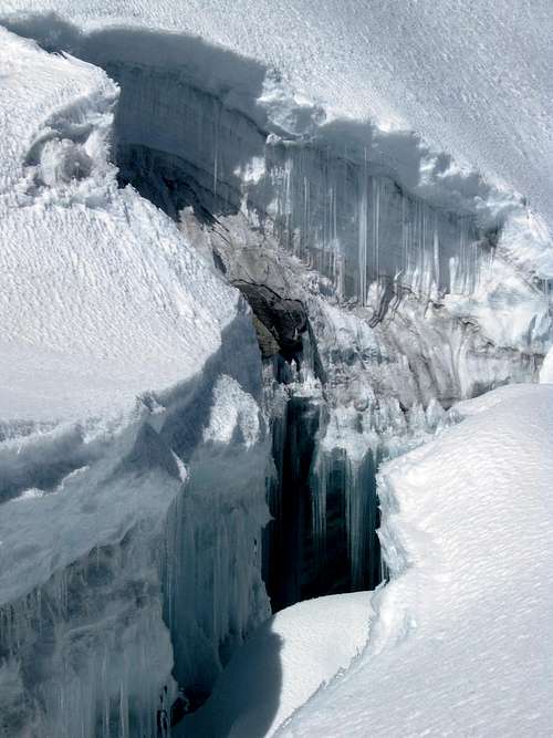 Crevasse high on Vallunaraju